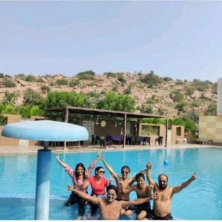 3Season Resort ハンピ エクステリア 写真